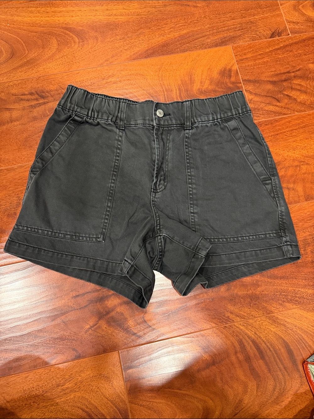 GAP Black High-Waist Pull-On Utility Shorts